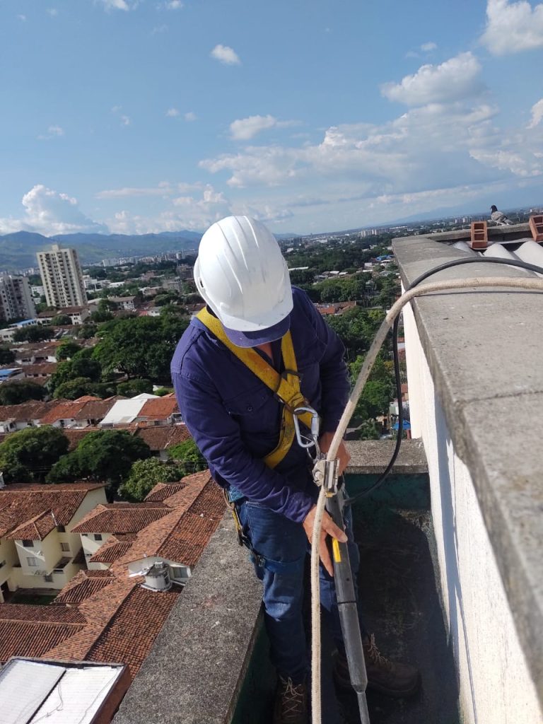 7 plomeros integrales cali trabajo en alturas